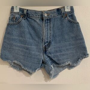 Levi’s Vintage Cutoff Jean Shorts 550 Relaxed **Missing Size Tag** Measures 26”